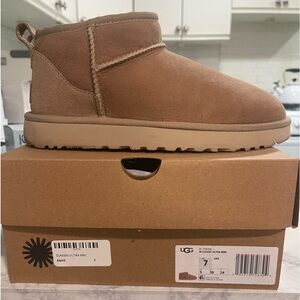 Women’s Classic Ultra Mini Uggs